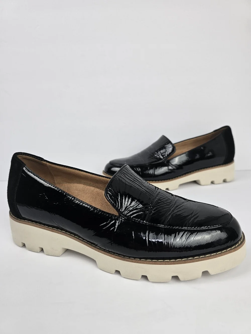 Vionic black patent